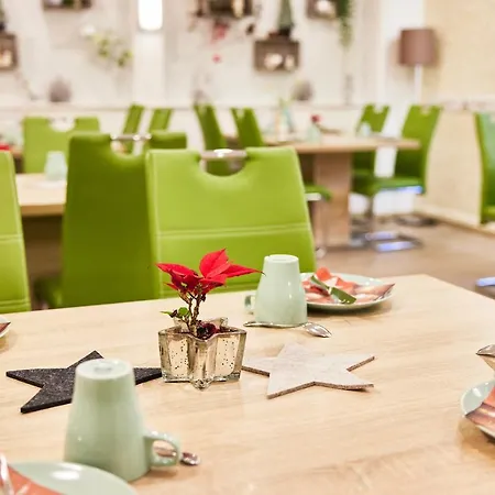 伯格霍夫酒店 酒店 鲍姆霍尔德尔